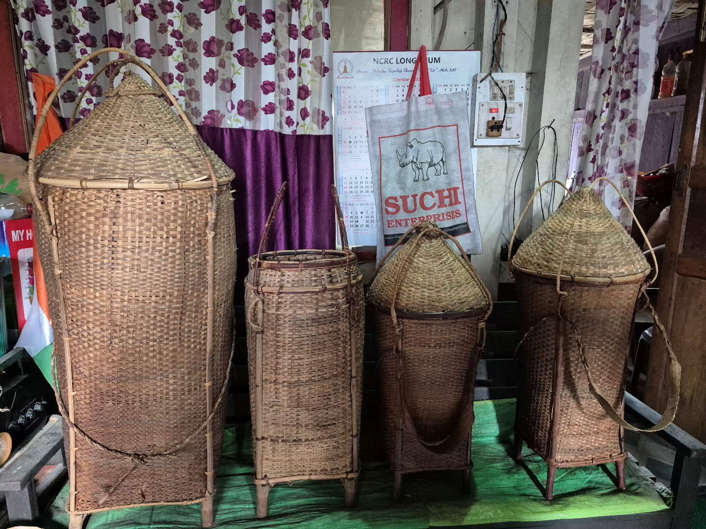 Looking at Longkhum image 7