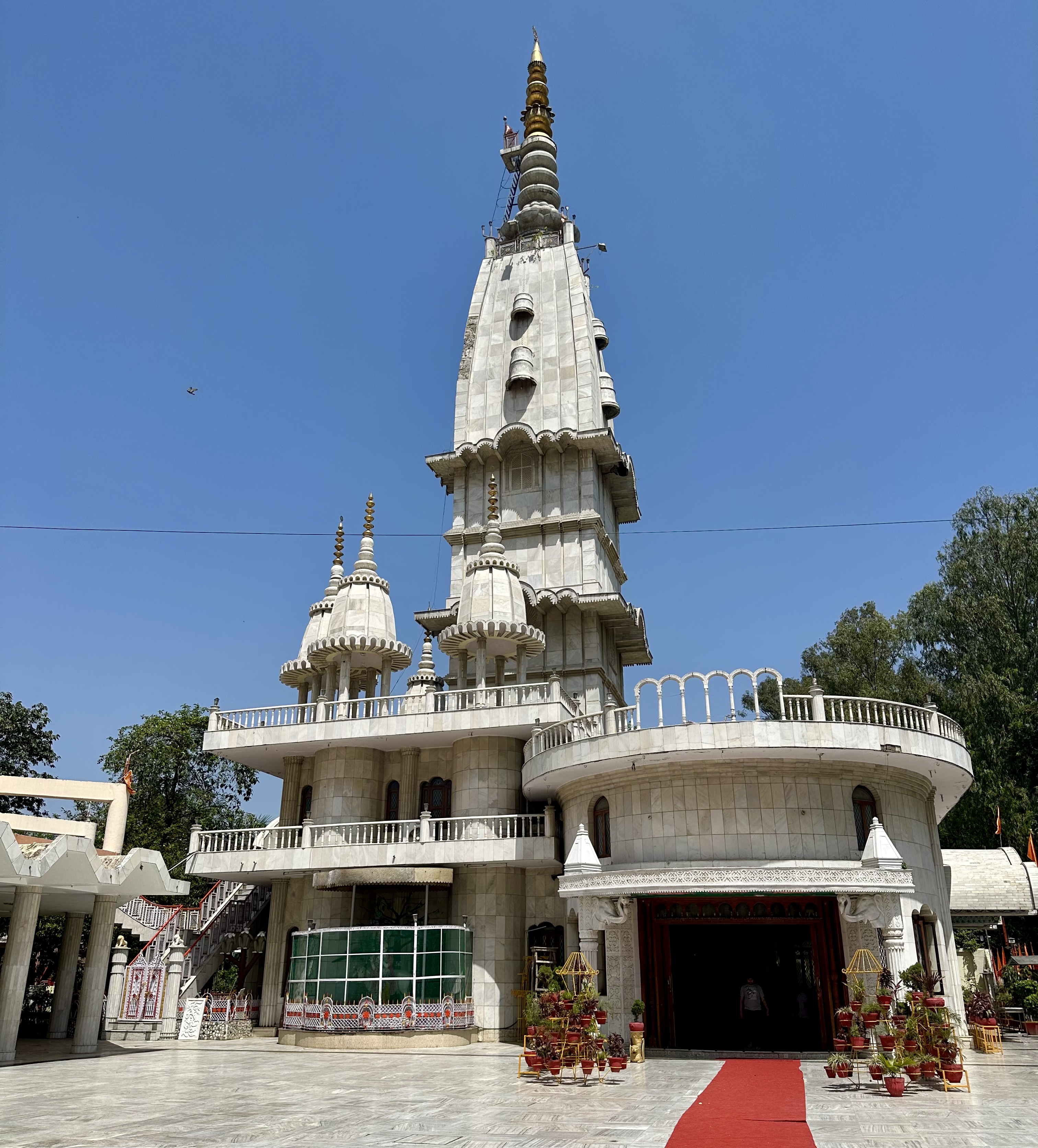 The exterior of Kali Paltan Mandir in Meerut